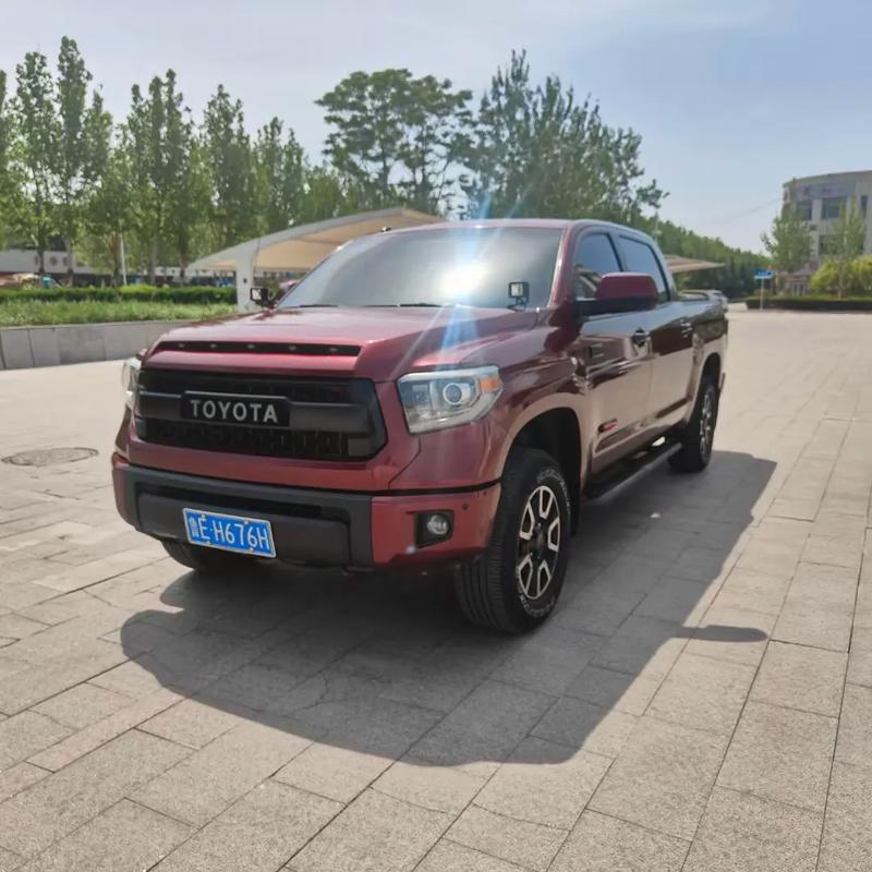 丰田坦途5700报价(丰田坦途2017款报价)