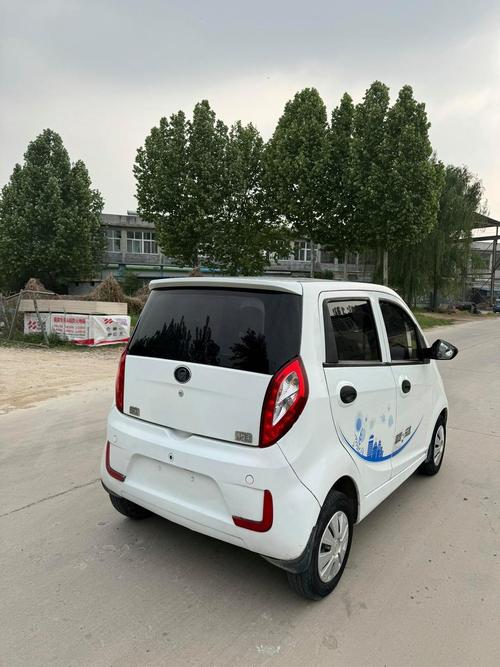 无需驾照的四轮电动汽车／无需驾照的四轮电动汽车可以上路吗