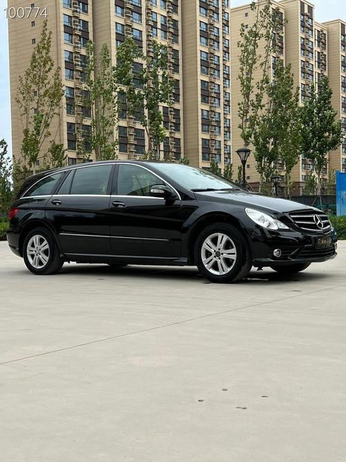 【奔驰r300怎么样,奔驰r300怎么样值得买吗】