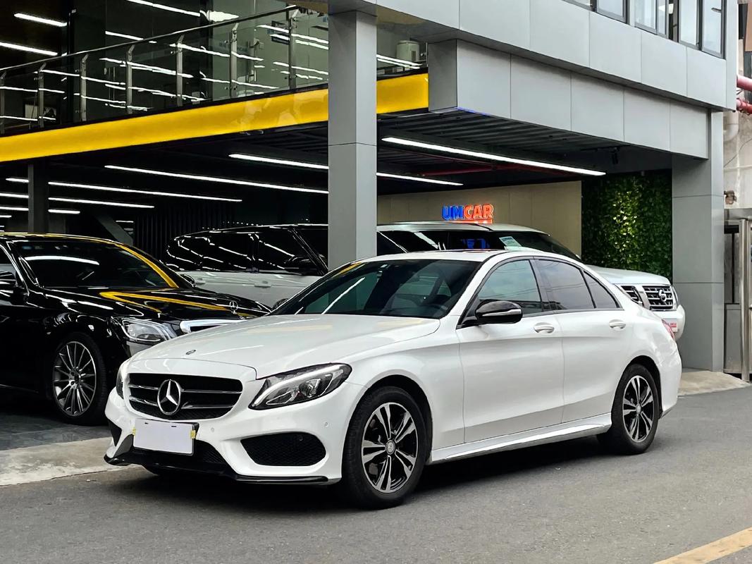 奔驰c200运动版2018款价格(奔驰c2002018款运动款)