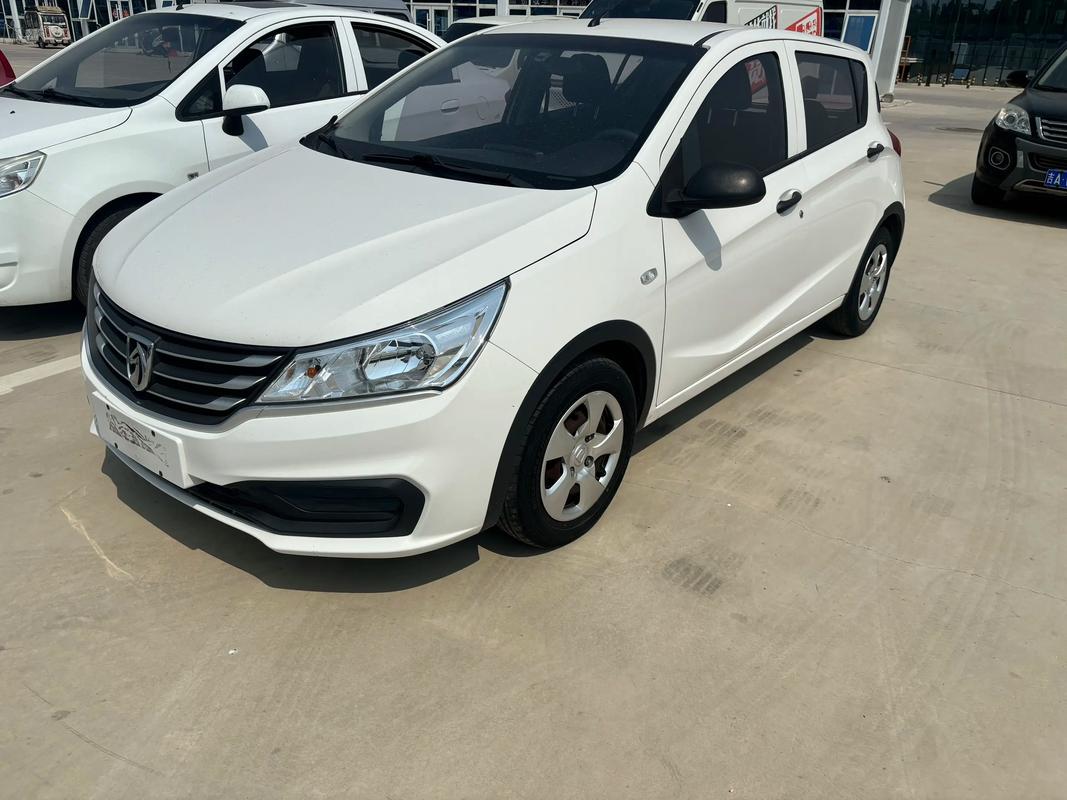 宝骏310多少钱落地价(宝骏310底价多少钱)